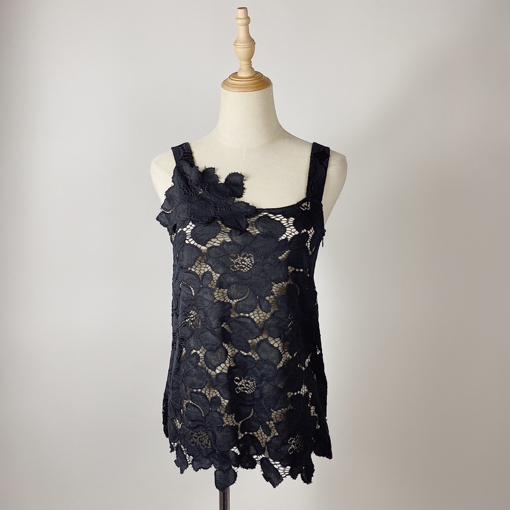 GENUINE PEOPLE Lace Appliqué Floral Tank Black M
